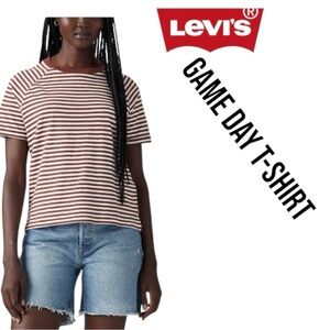 🇺🇸NWT Levi's® Women's Short Sleeve Game Day T-Shirt. BURGUNDY//WHIITE
